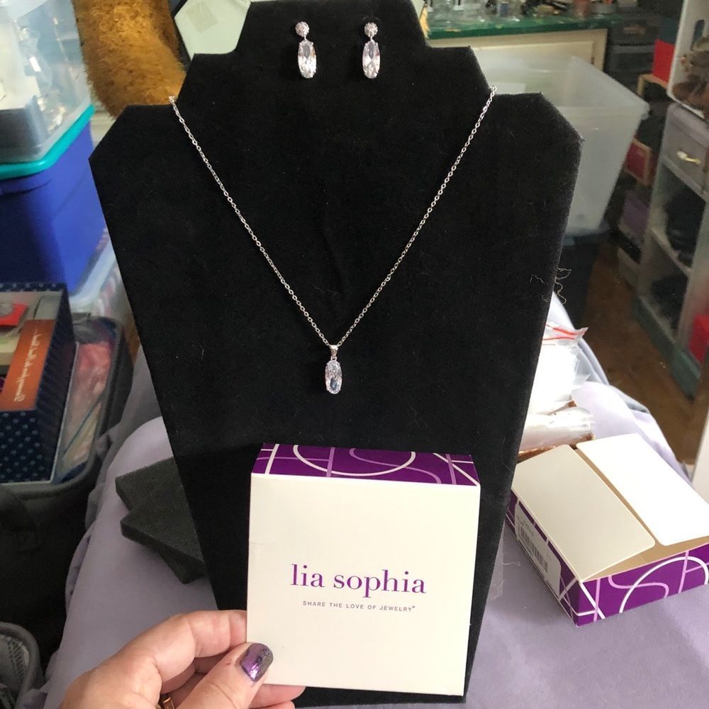 Lia Sophia necklace and earrings